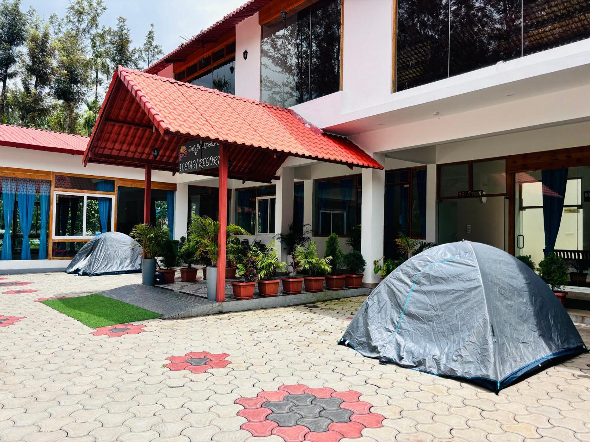 Ecstasy Tent Stay With Swimming Pool & Common Washroom Chikmagalūr Exterior foto